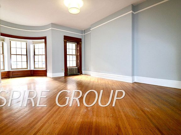 5th image of 307 W 74th St APT 3A