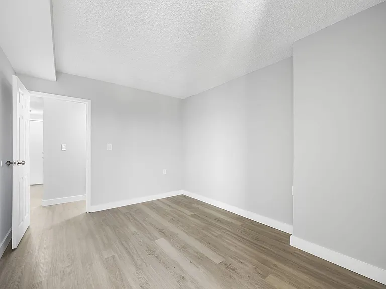 Atlantic Apartments — Photo 15