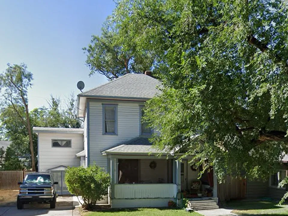 1051 Rood Ave