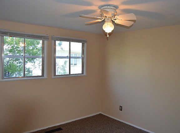 4th image of 365 Utley Cir