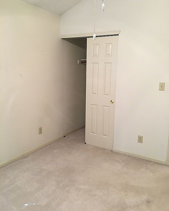 1st image of 3243 Eddy Ct