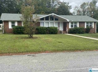 1225 Leslie Ln, Anniston, AL 36207