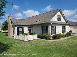 8831 Parkview Oaks Cir, Olive Branch, MS 38654