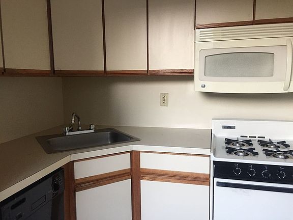 4th image of 35 Eastern Pkwy APT 6L
