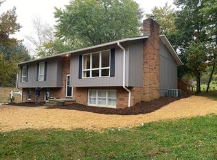 9 Pine Spring Dr, Asheville, NC 28805