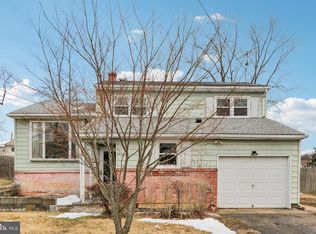 5 Forsgate Ln, Bordentown, NJ 08505