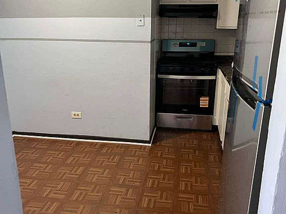 5th image of 2512 Waterbury Dr APT 703