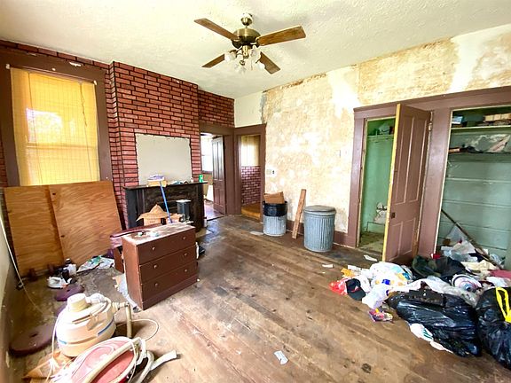 4th image of 1535 Merrimac St