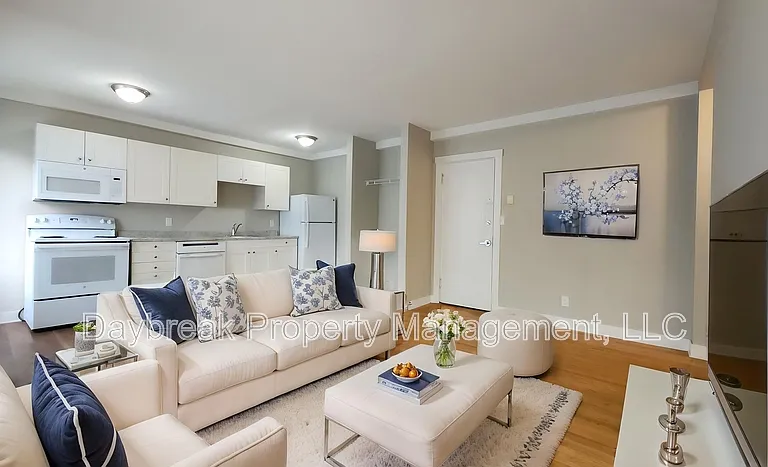 1258 10th St N #101 — Photo 1