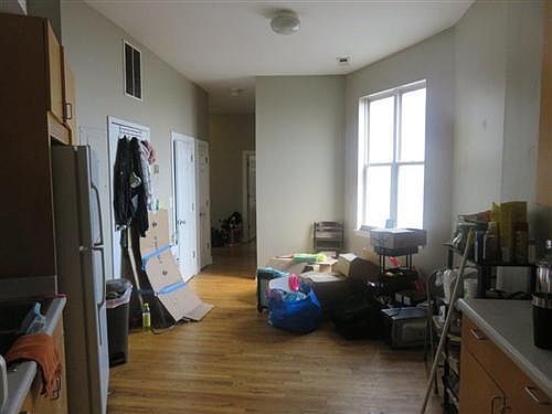 4th image of 2236 N California Ave