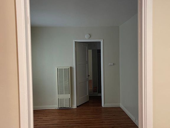 3rd image of 721 Gladys Ave