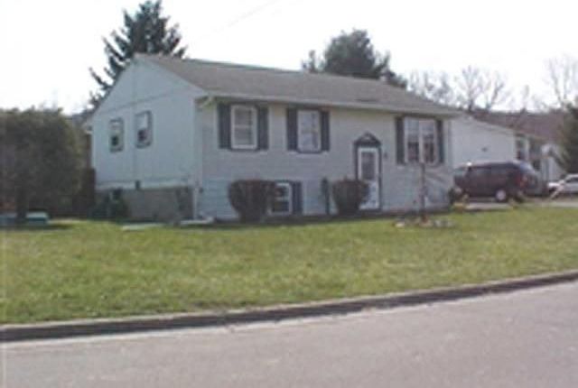 2nd image of 10 Fox Hollow Rd