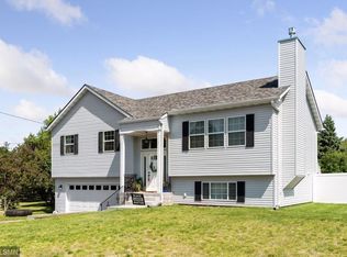 5530 Lindsay St, Golden Valley, MN 55422