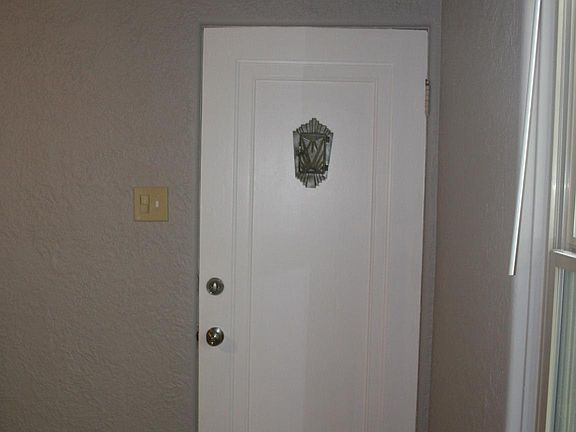 3rd image of 224 E Rosewood Ave APT 3