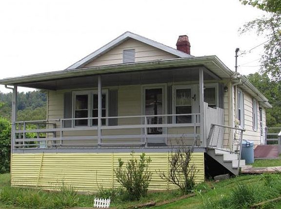 3rd image of 127 Grace Ln