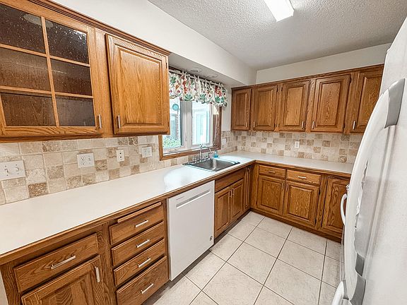 5th image of 2427 Hamilton Dr