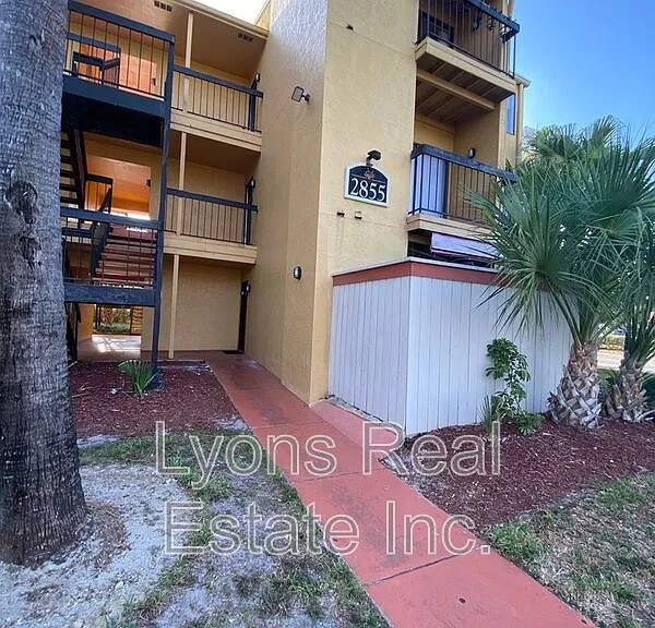 2855 Winkler Ave #124 — Photo 31