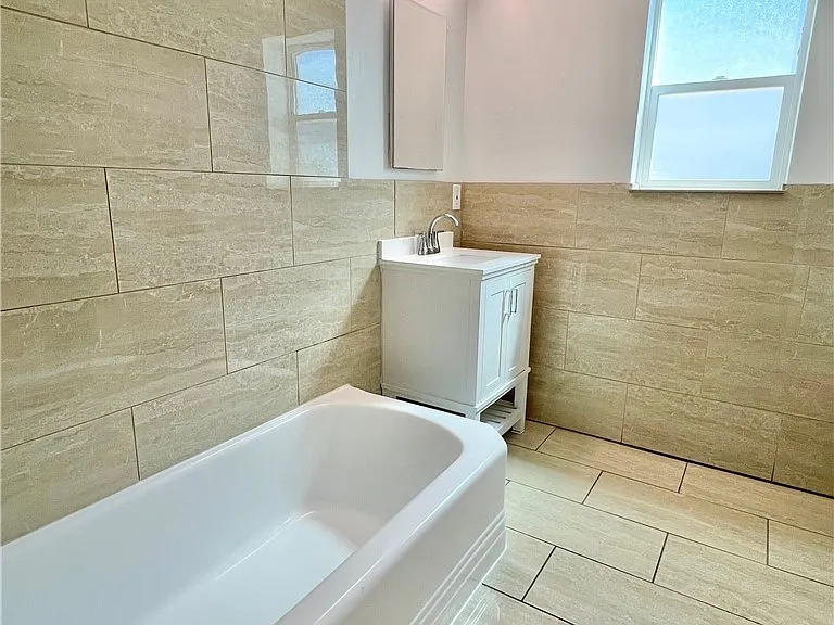 2300 Santa Clara Dr — Photo 32