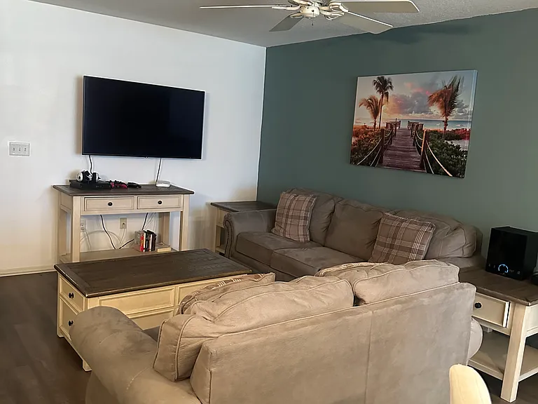 2504 Edgewater Falls Dr — Photo 6