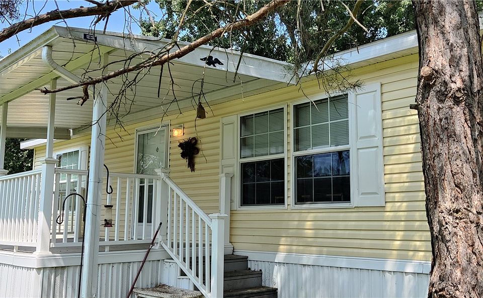 1st image of 42 Hillside Dr
