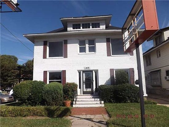 2nd image of 1870 Union Ave