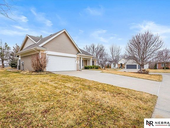 3rd image of 17753 Castelar Cir