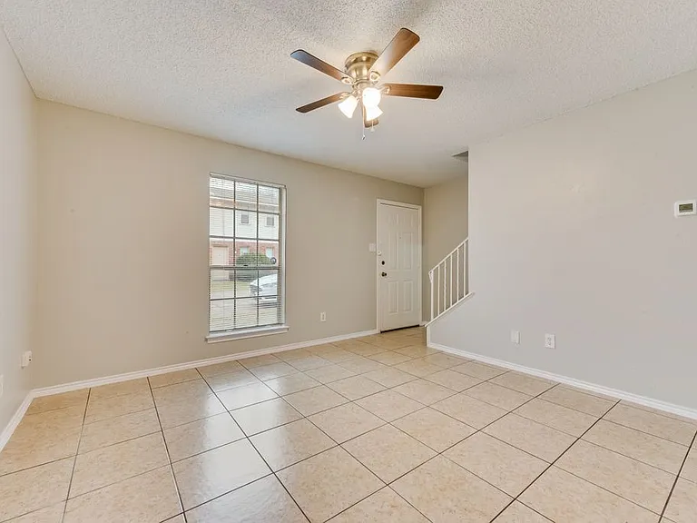 1728 W Sanford St #J — Photo 16