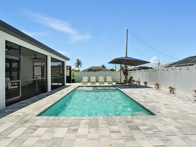 4226 SW 13th Ave — Photo 52