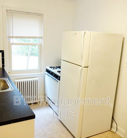 8210 Greenwood Ave #4 — Photo 22