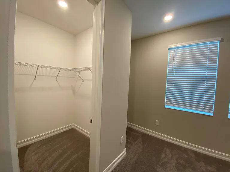 4671 Almada Ln — Photo 29