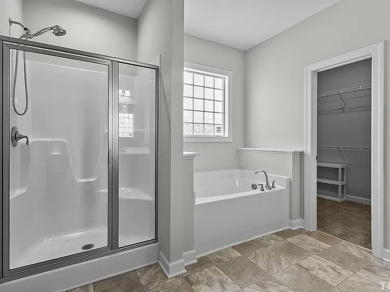 119 Aviemore Ln — Photo 5