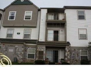 15200 Silver Pkwy APT 205, Fenton, MI 48430