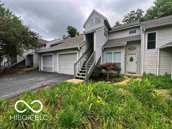 9724 S Bay Pointe Ln, Bloomington, IN 47401