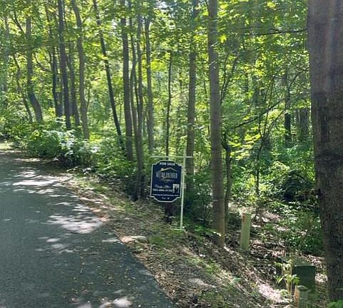 2nd image of Dogwood Ln
