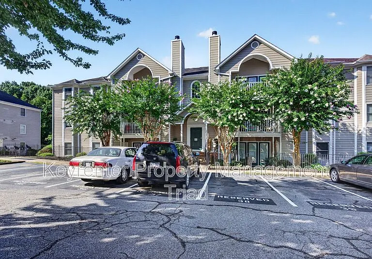 3701-7D Cotswold Ter — Photo 27