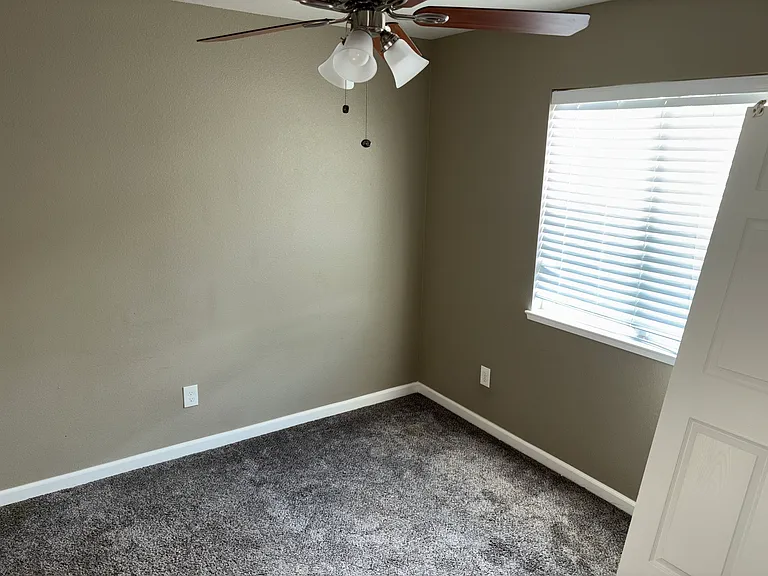 2533 Miller Ave #A — Photo 13