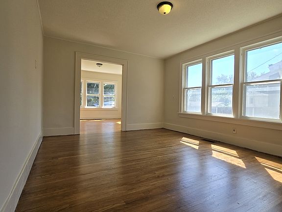4th image of 543 N Santa Fe Ave