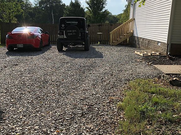 3rd image of 1009 Dellrose Dr