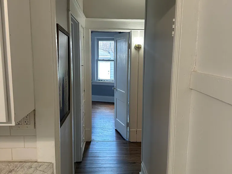 92 Saranac Ave — Photo 9