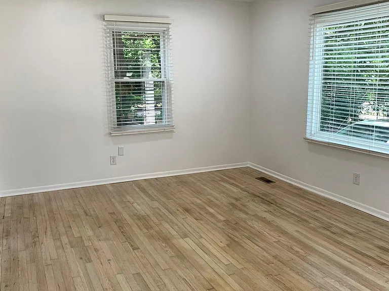 2334 Johnson Ferry Rd NE — Photo 6