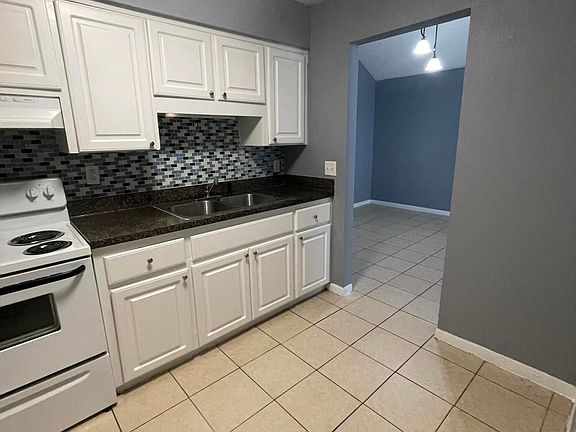 4th image of 8225 San Jose Manor Dr E APT 2
