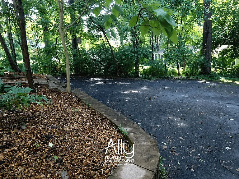 210 Raymond Ave #B — Photo 18