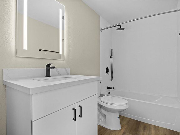 4th image of 50 Devon Ct #2B-1Ba-850Sqft