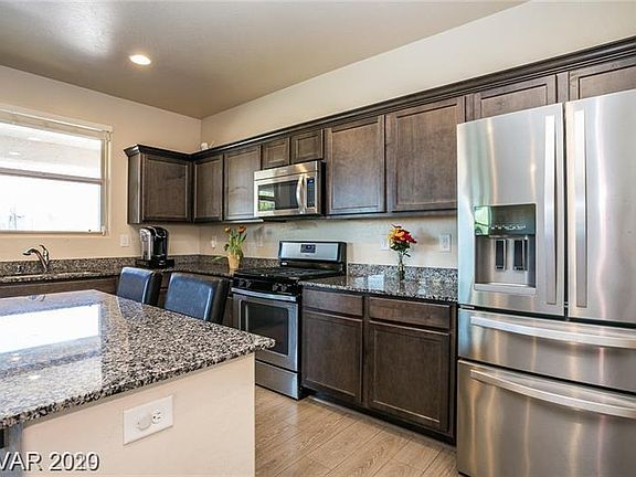 2nd image of 352 Casmailia Ave