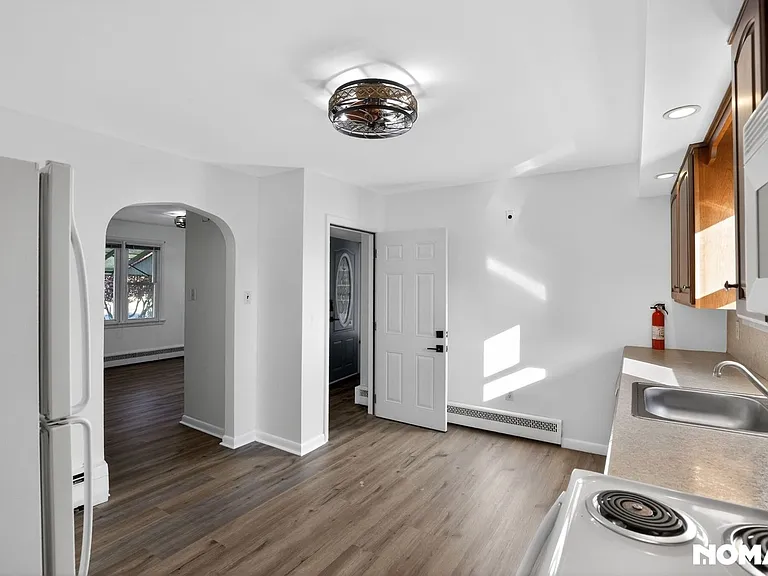 426 Myrtle Ave #A — Photo 5