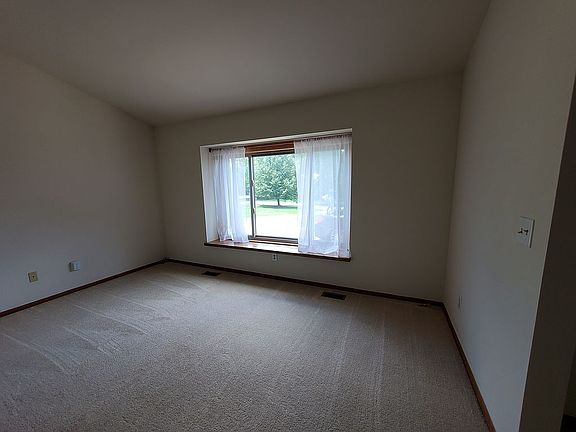 4th image of 2383 Estates Dr