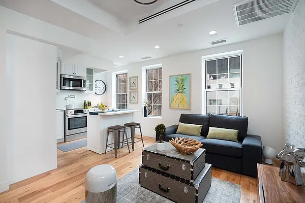 Sold by The InHouse Group | media 3