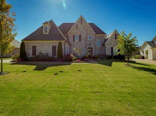 65 Twin Lakes Rd, Piperton, TN 38017