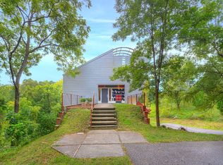 702 Cedarview Dr, Blacksburg, VA 24060