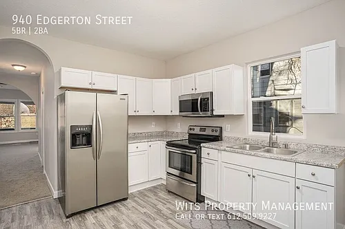940 Edgerton St Photo 1